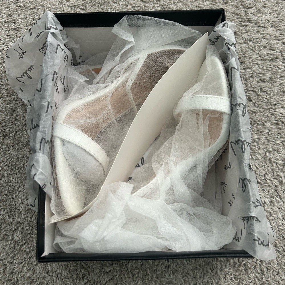 Lulu's White Sila Heels